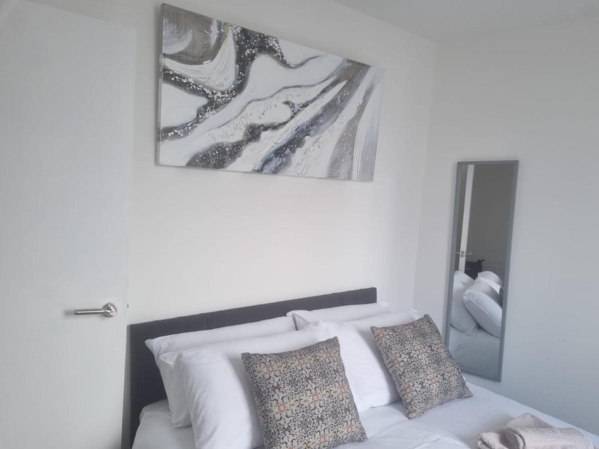 Attractive 2 Bed Apartments Free Wi-Fi And Parking 克罗伊登 外观 照片