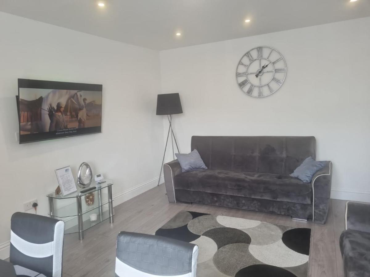 Attractive 2 Bed Apartments Free Wi-Fi And Parking 克罗伊登 外观 照片